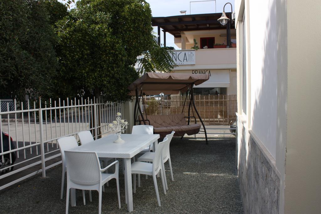 Villetta Angela Torre San Giovanni Ugento Exteriör bild